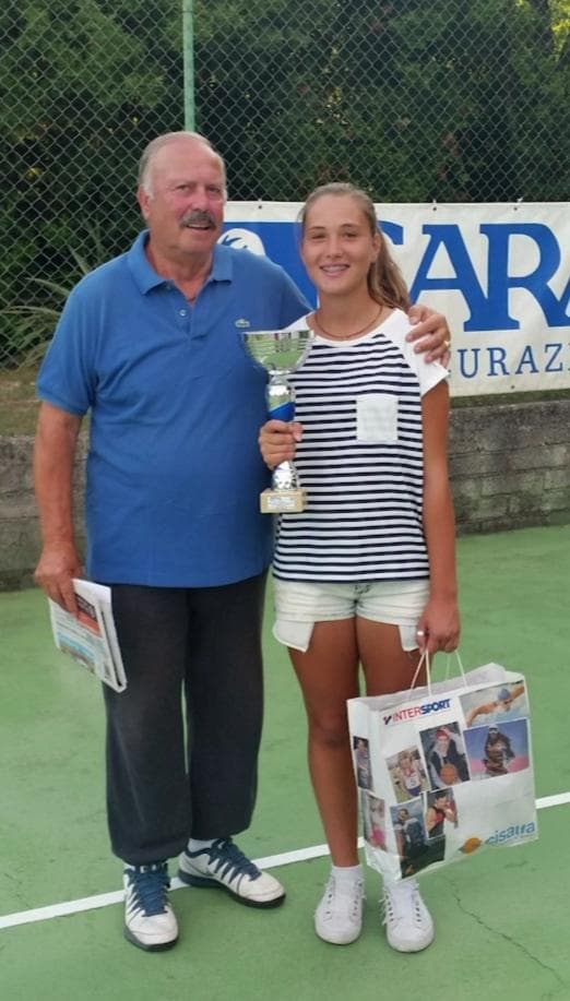 Tutti i soci del Tennis Club Ponzanello e gli Amici del Maestro Eraldo Maffei si stringono intorno alla famiglia.