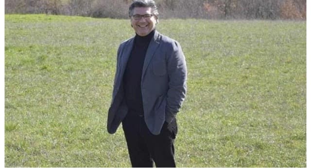 Formia, mercoledì culturale, Vincenzo Peretti - "Un viaggio intorno al cibo: dai prodotti locali e tradizionali al cibo sintetico". Introduce, Michele Graziosetto.