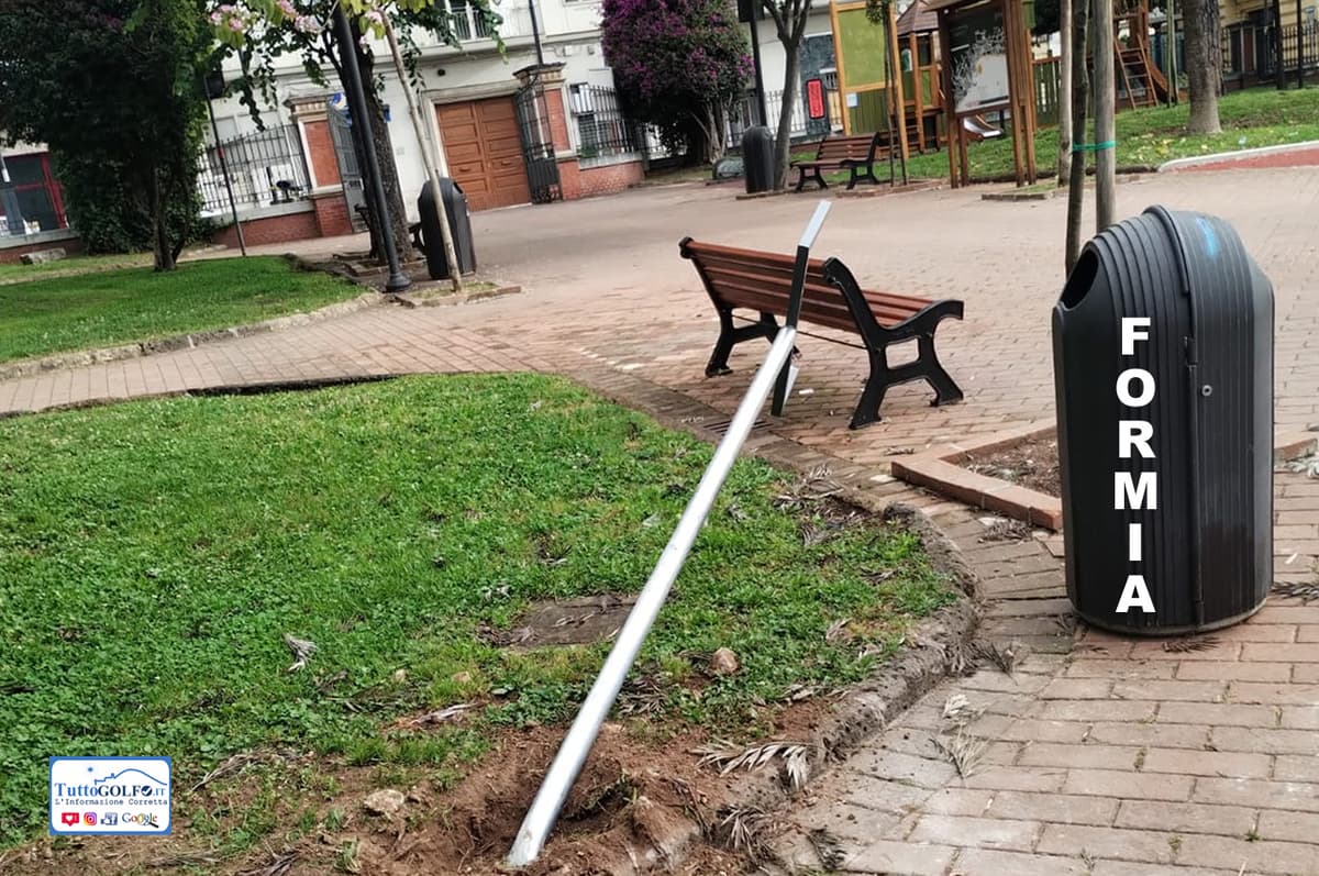 Atto vandalico a Formia: divelto il palo con la targa in memoria di Domenico Cicala