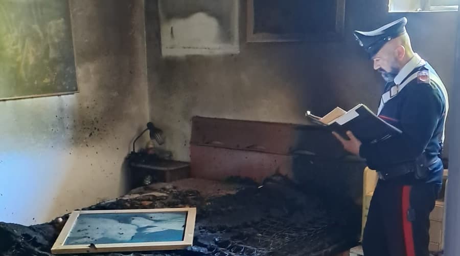 Litiga con la moglie e incendia l'abitazione. Accade in Provincia di Latina