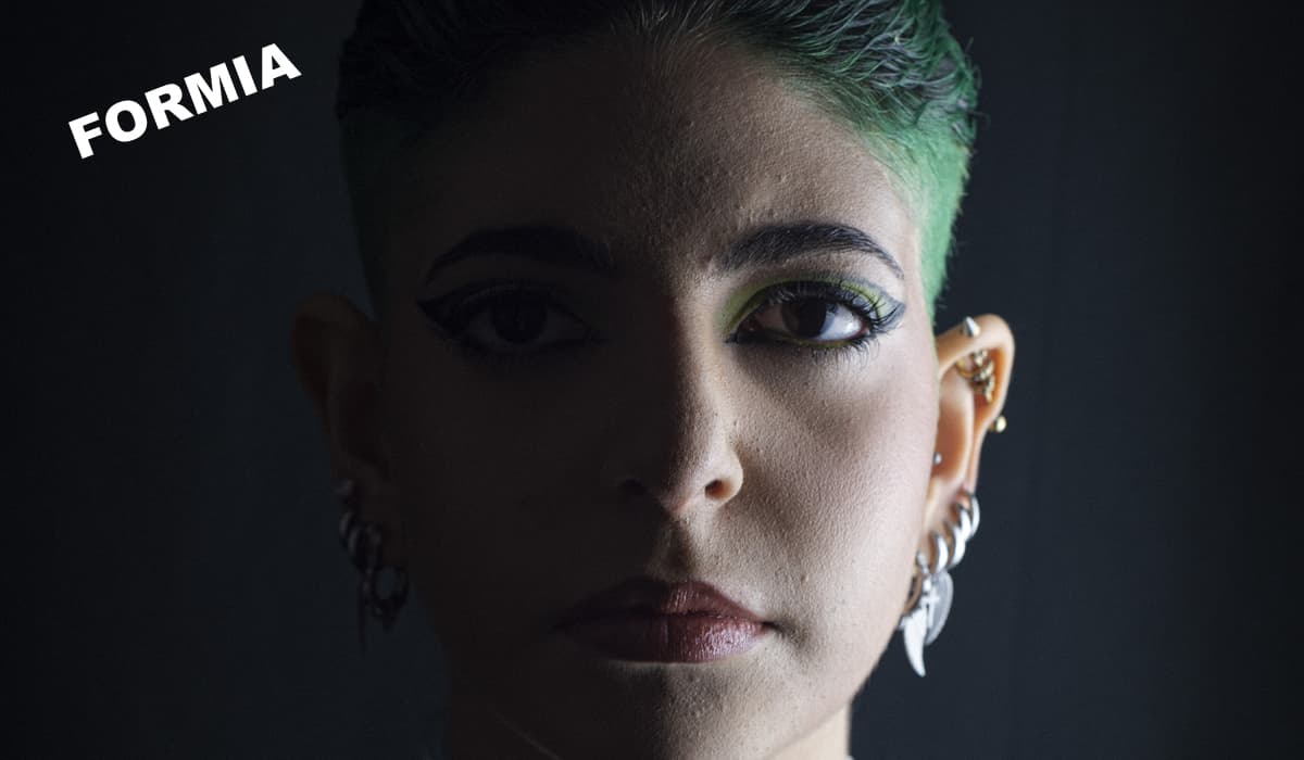 Camilla Pandozzi lancia "¡FUMO!" e la sua rivoluzione artistica col Dark Pop