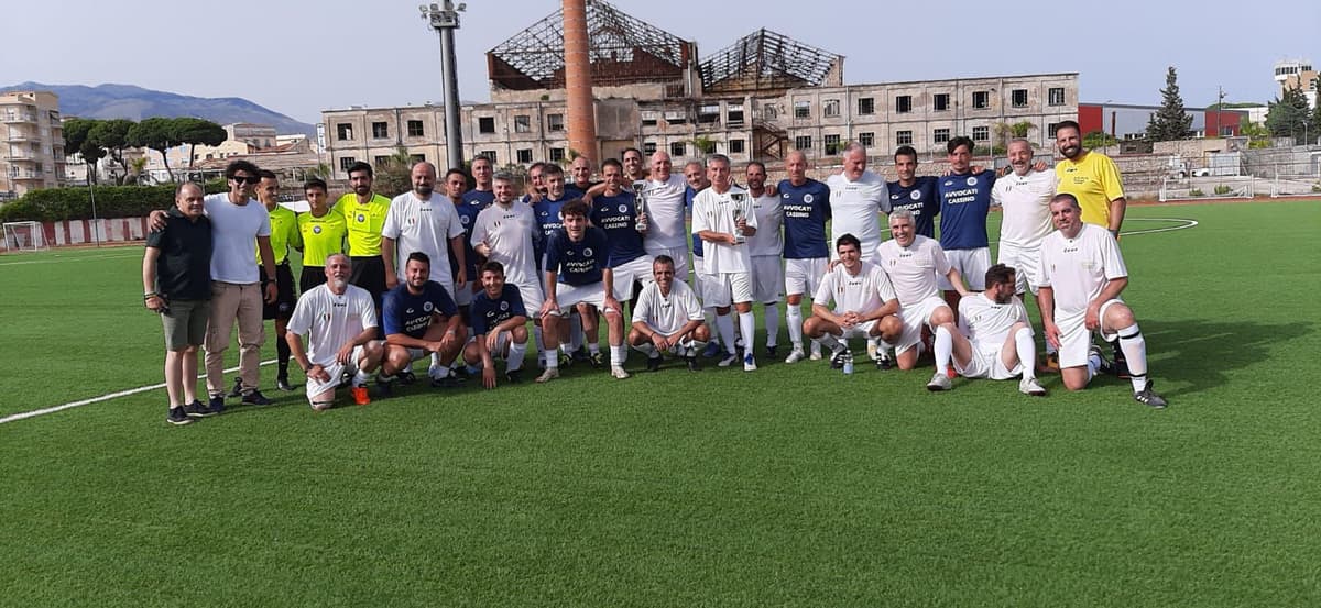 Partita di Calcio Magistrati e Avvocati in campo contro droga e bullismo