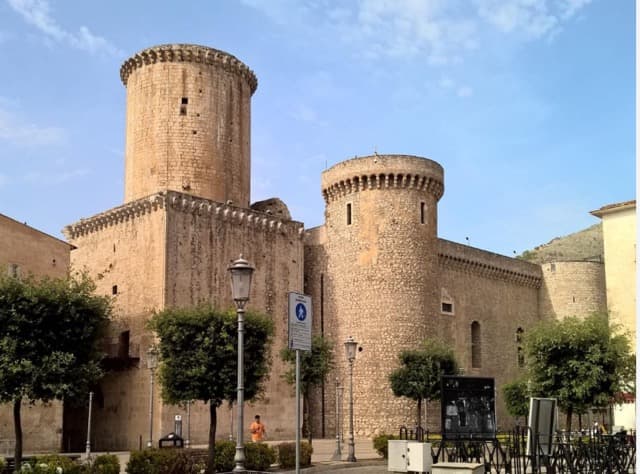 Fondi e i mercatini, le date di "Artigianando"