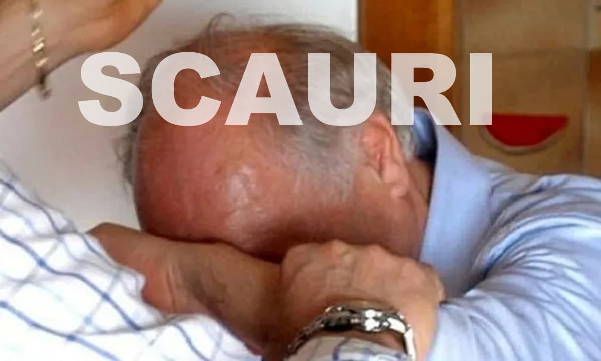 Scauri - Ruba una collana d'oro al padre e la vende ad un compro oro. Arrestato 23enne