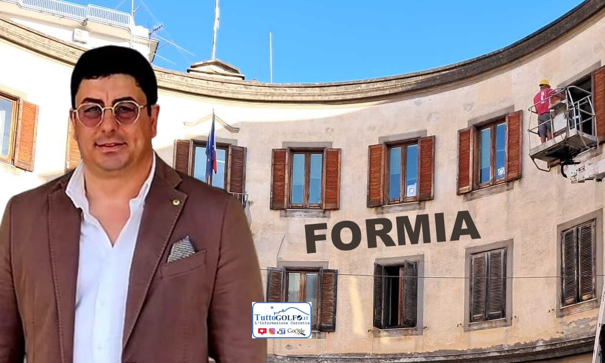 Formia - Lavori presso l'edificio comunale di Piazzetta delle Erbe