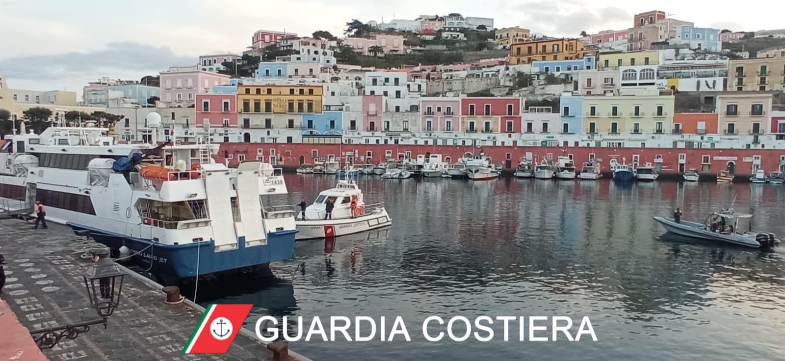 Guardia Costiera, Ponza - simulato un incendio per un test