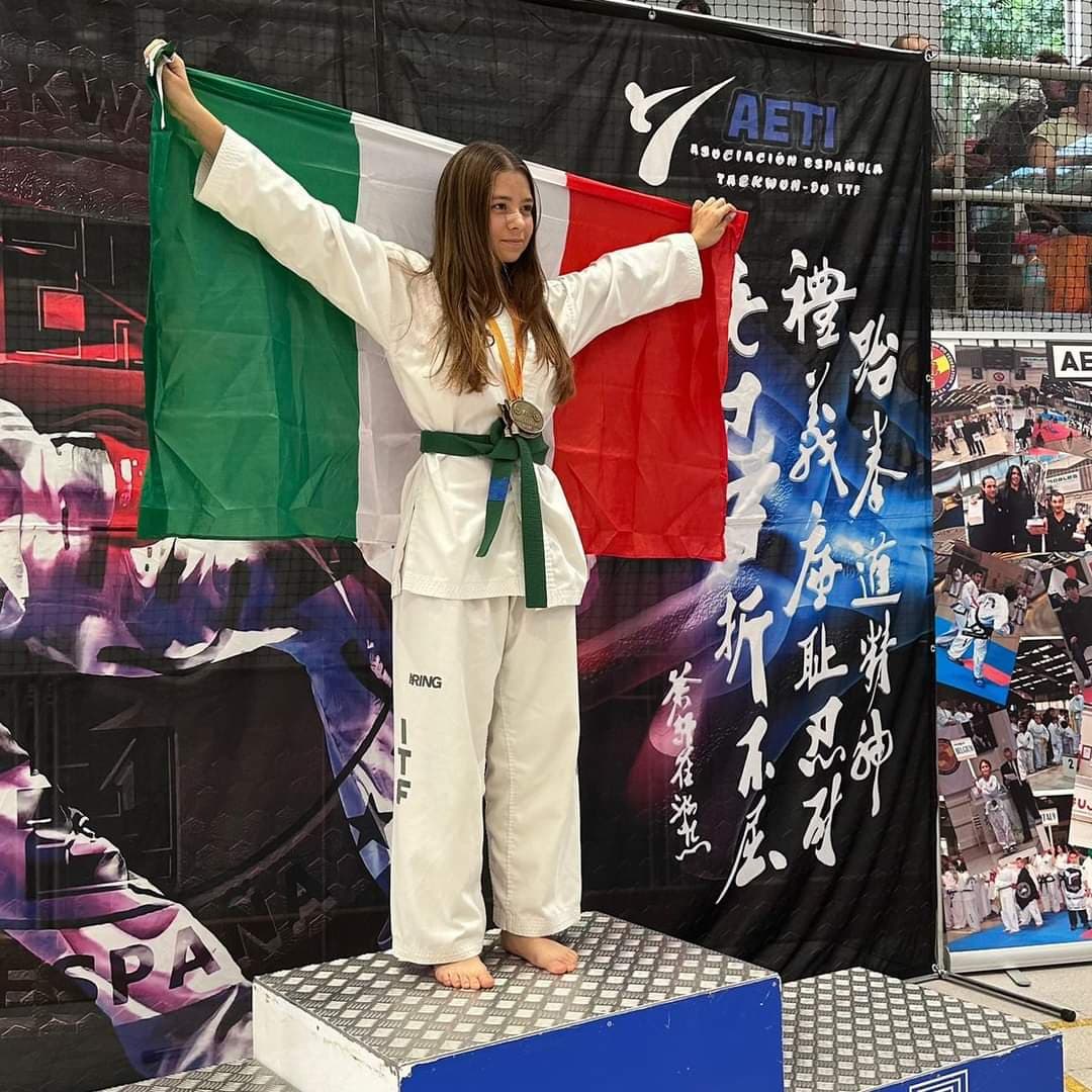Sperlonga - Rebecca Maria d’Aprile porta a casa una medaglia d’oro alle forme e un altro oro ai combattimenti