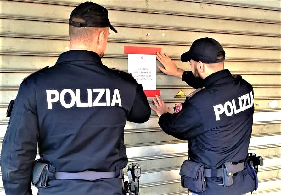 Controlli per il contrasto al lavoro irregolare. Sospesa un'attività a Fondi