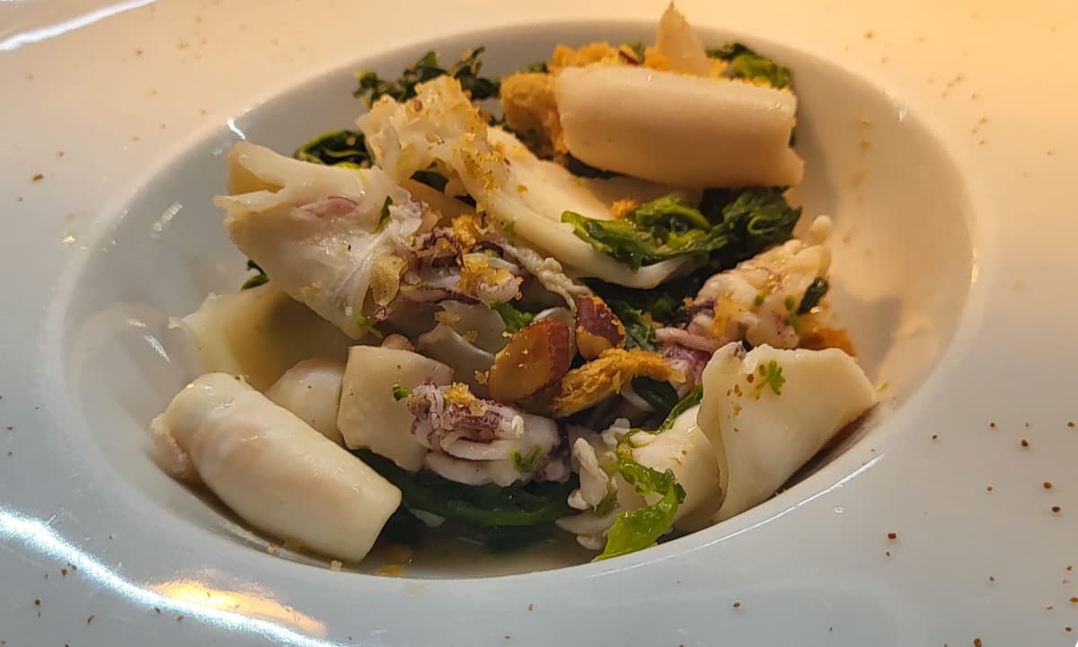 Una facile ricetta di Michele Chinappi: Calamaretti e Broccoletti con Tarallo napoletano sbriciolato