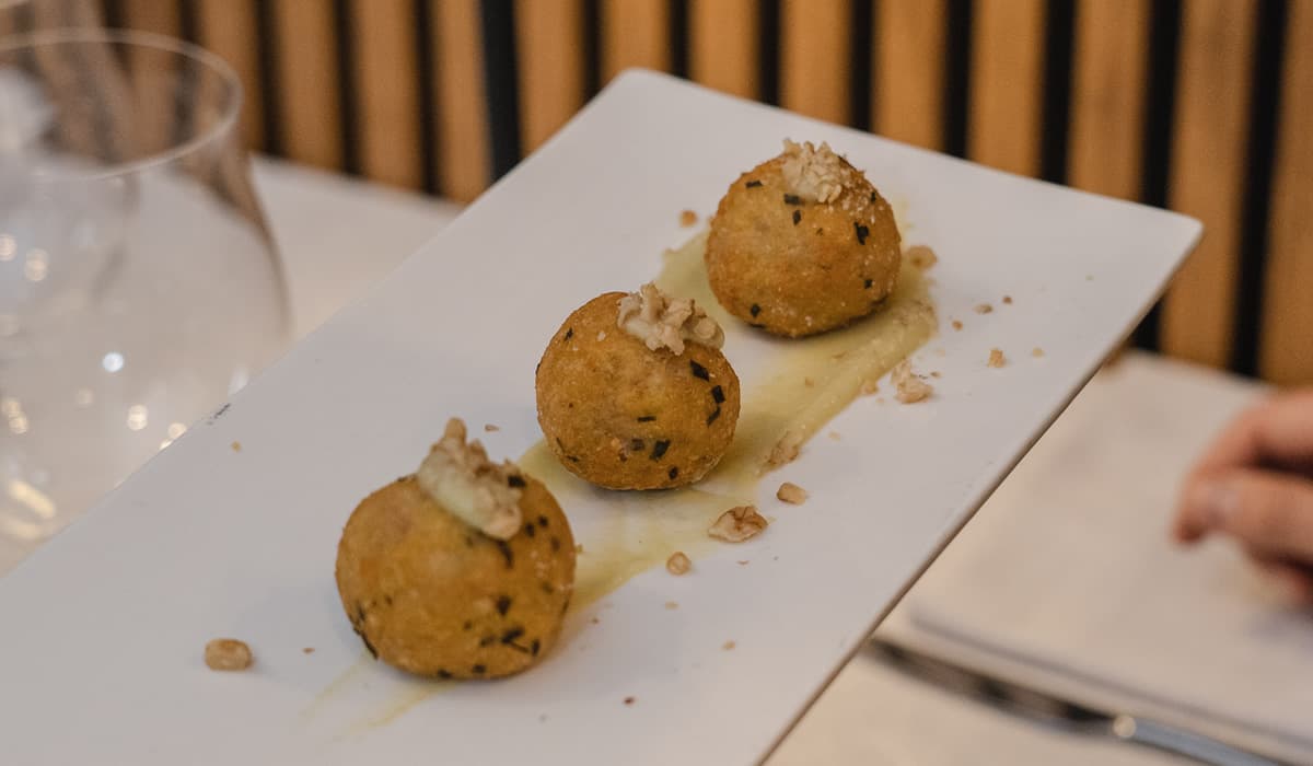 Le polpette di razza. Una ricetta di Michele Chinappi