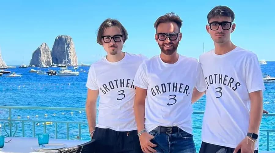 Il "segreto celato" dei Three Brothers. L'immagine nasconde la risposta