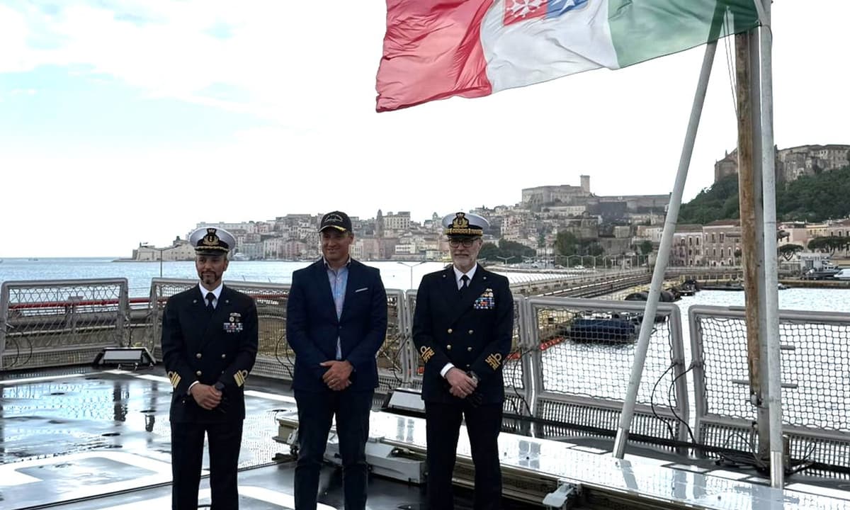 LA FREGATA CARABINIERE A GAETA - IL CONTRAMMIRAGLIO TRAETTA IN VISITA AL COMUNE
