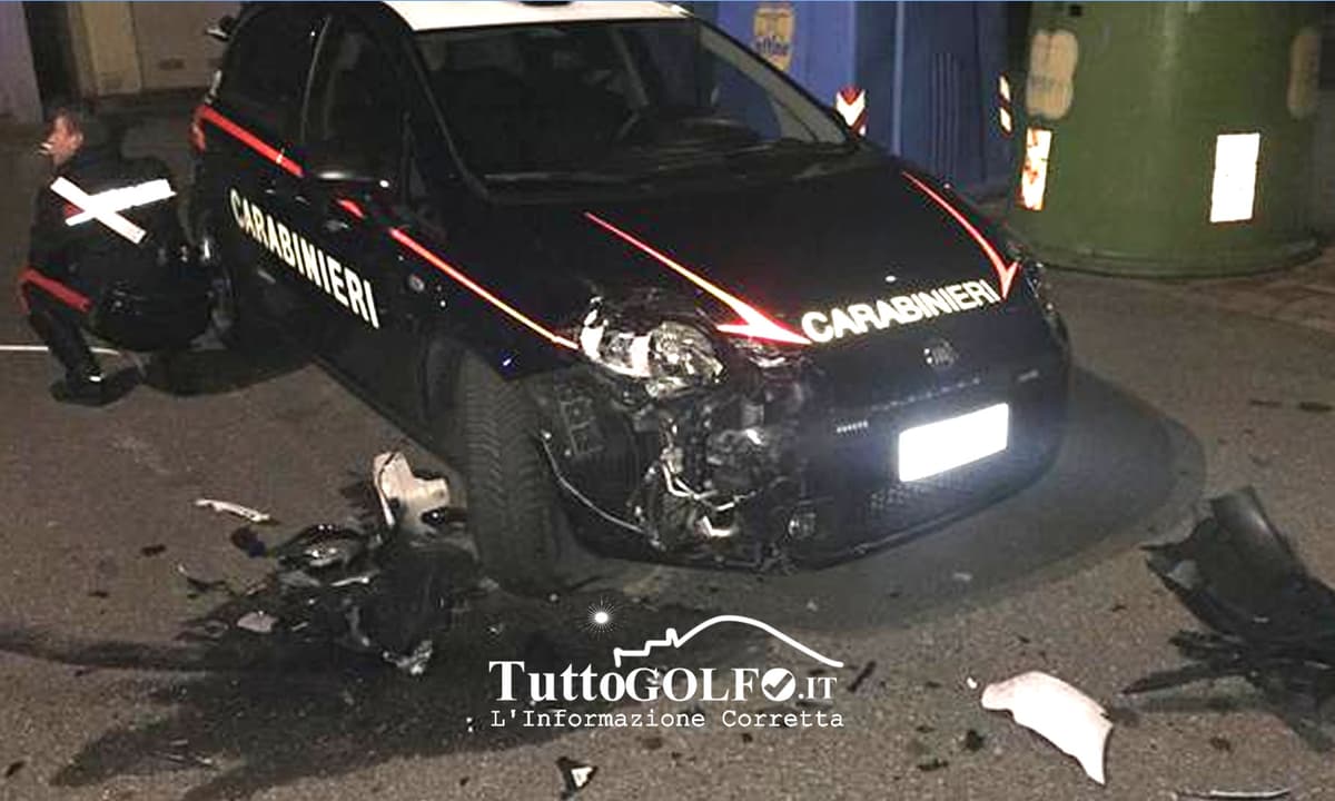 Sperona l'auto dei Carabinieri e scappa. Bloccato dovrà rispondere di danneggiamento aggravato