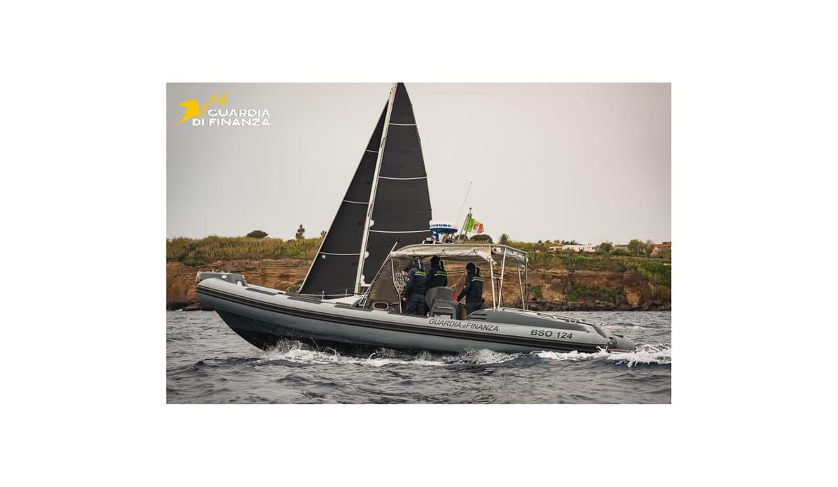 GdiF LATINA: CONTROLLI DELLA GUARDIA DI FINANZA PRESSO LE ISOLE PONTINE - SICUREZZA ECONOMICO-FINANZIARIA E POLIZIA DEL MARE