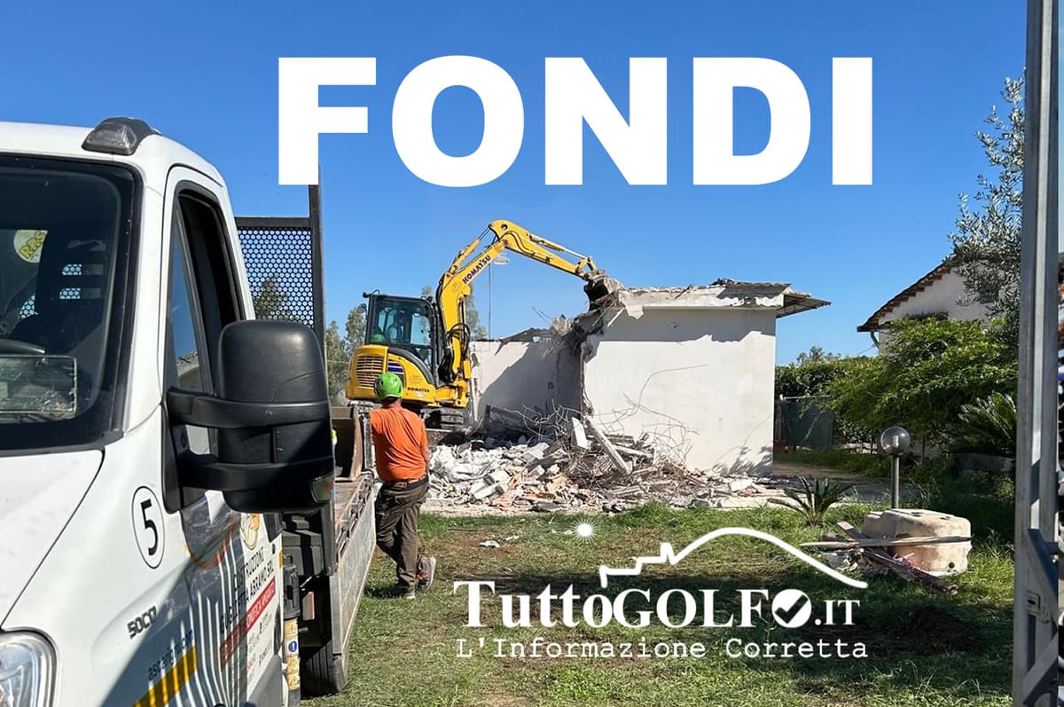 Fondi - Vasta operazione di demolizione di case abusive