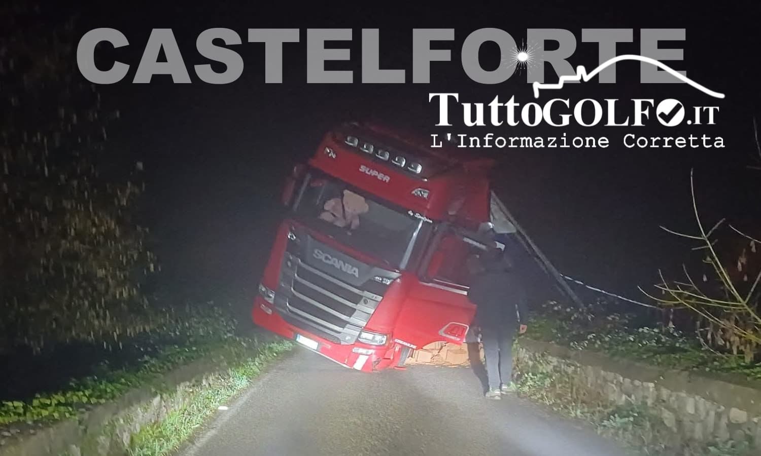Castelforte, camion fuori strada sulla Provinciale 125: viabilità ripristinata in via delle Terme