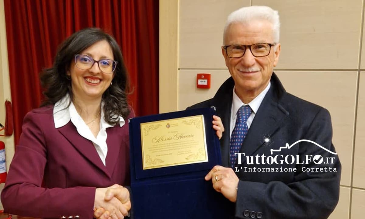 Fondi - Robotica e neuroscienze: il sindaco premia Alessia Noccaro