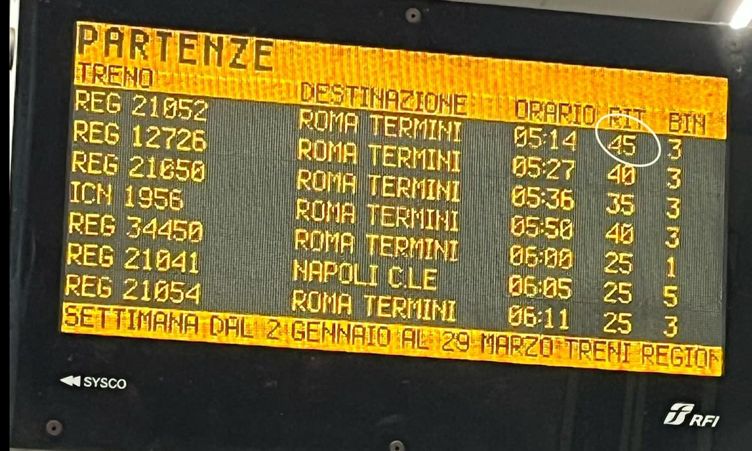 Ritardo sulla Roma-Napoli. Avvistato una persona a piedi in una galleria