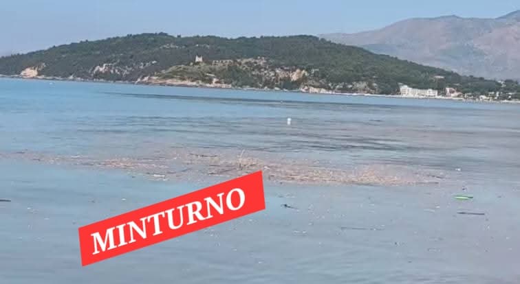 Minturno, schiuma in mare: le parole di Edoardo Zonfrillo