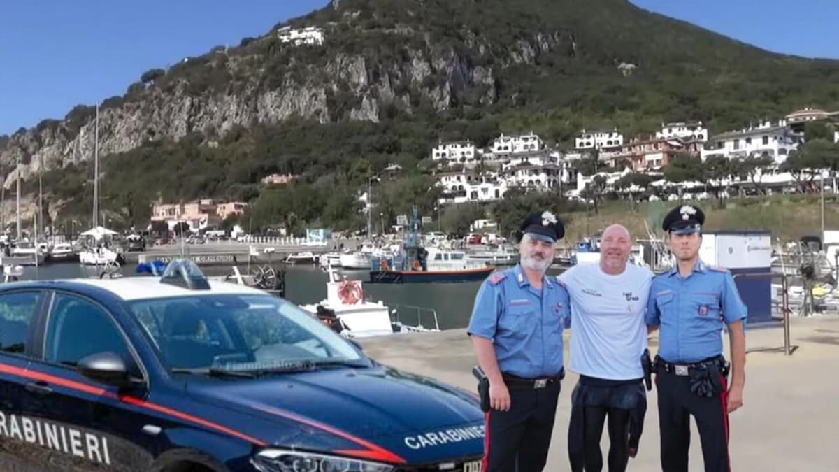 Ponza: Carabiniere di Gallarate completa la traversata in acque libere Ponza – Circeo