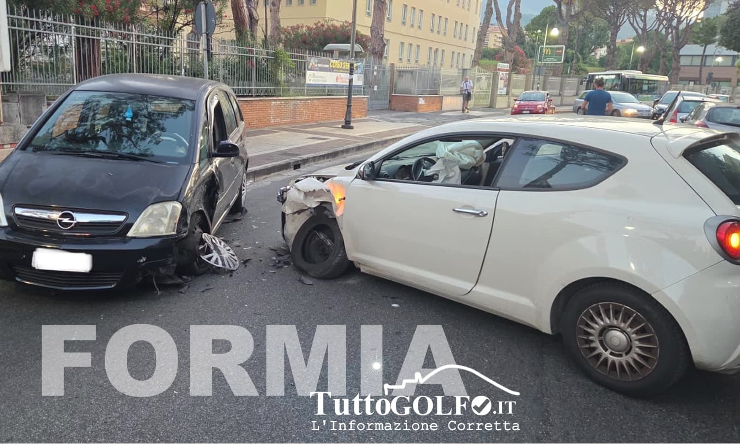 Formia, incidente tra due utilitarie nella zona di San Giovanni: airbag esplosi, traffico rallentato