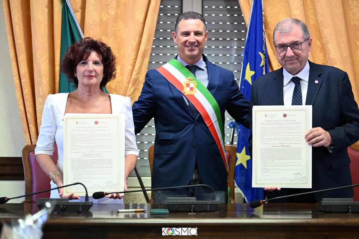 “AMBASCIATORE DI GAETA NEL MONDO”: CONSEGNATI I PRIMIDUE TITOLI A LINA SENESE E VINCENZO BUONOMO