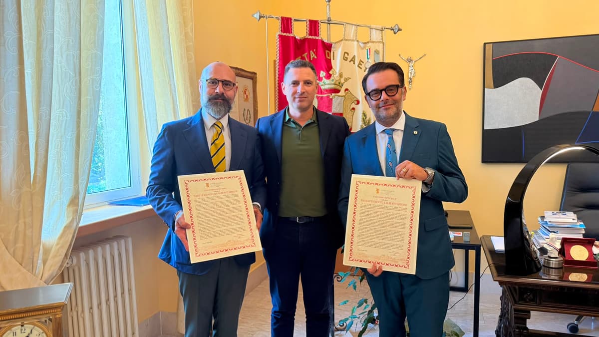 La Città di Gaeta conferisce l’Encomio Speciale a Daniele Iadicicco e Alberto Simione per la promozione della cultura e dell’identità del territorio