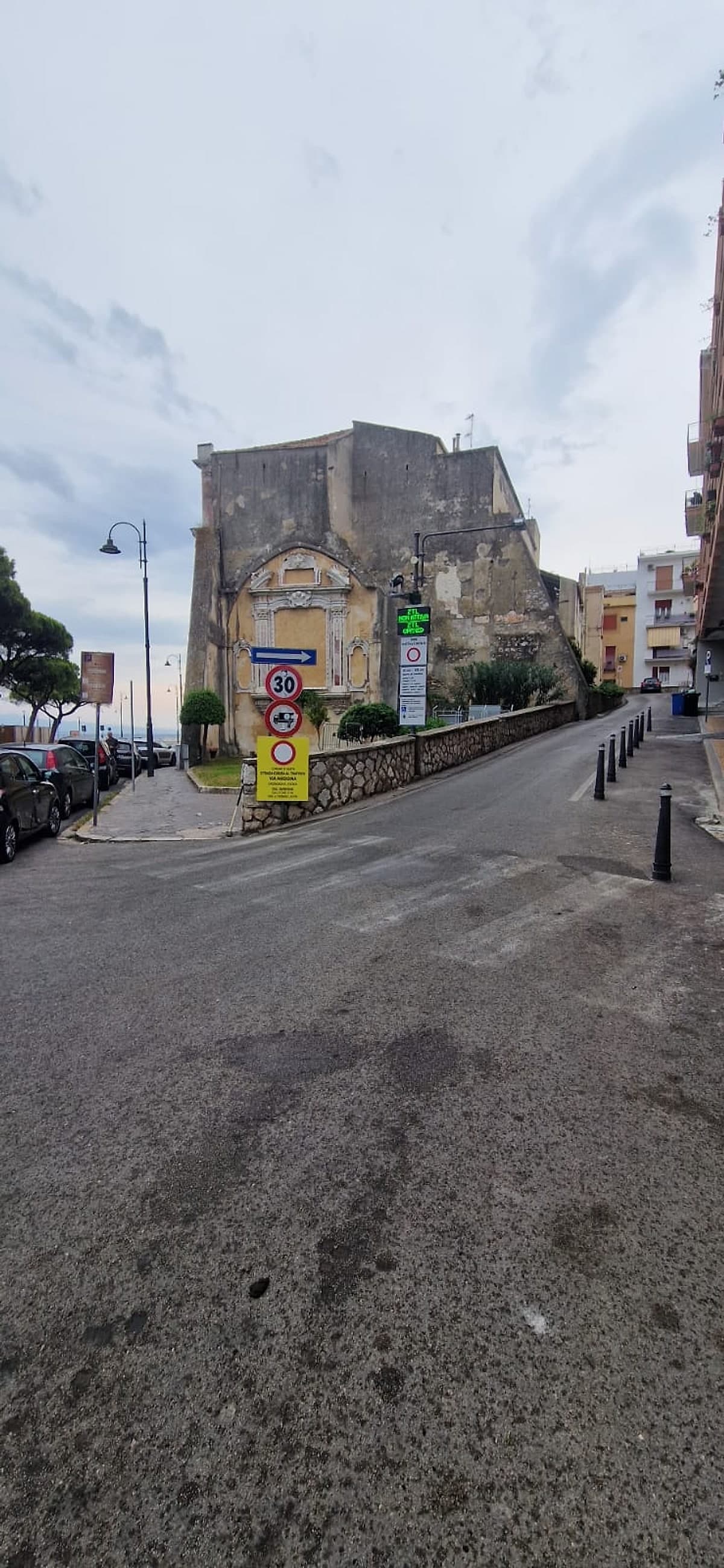 La strada interdetta al traffico