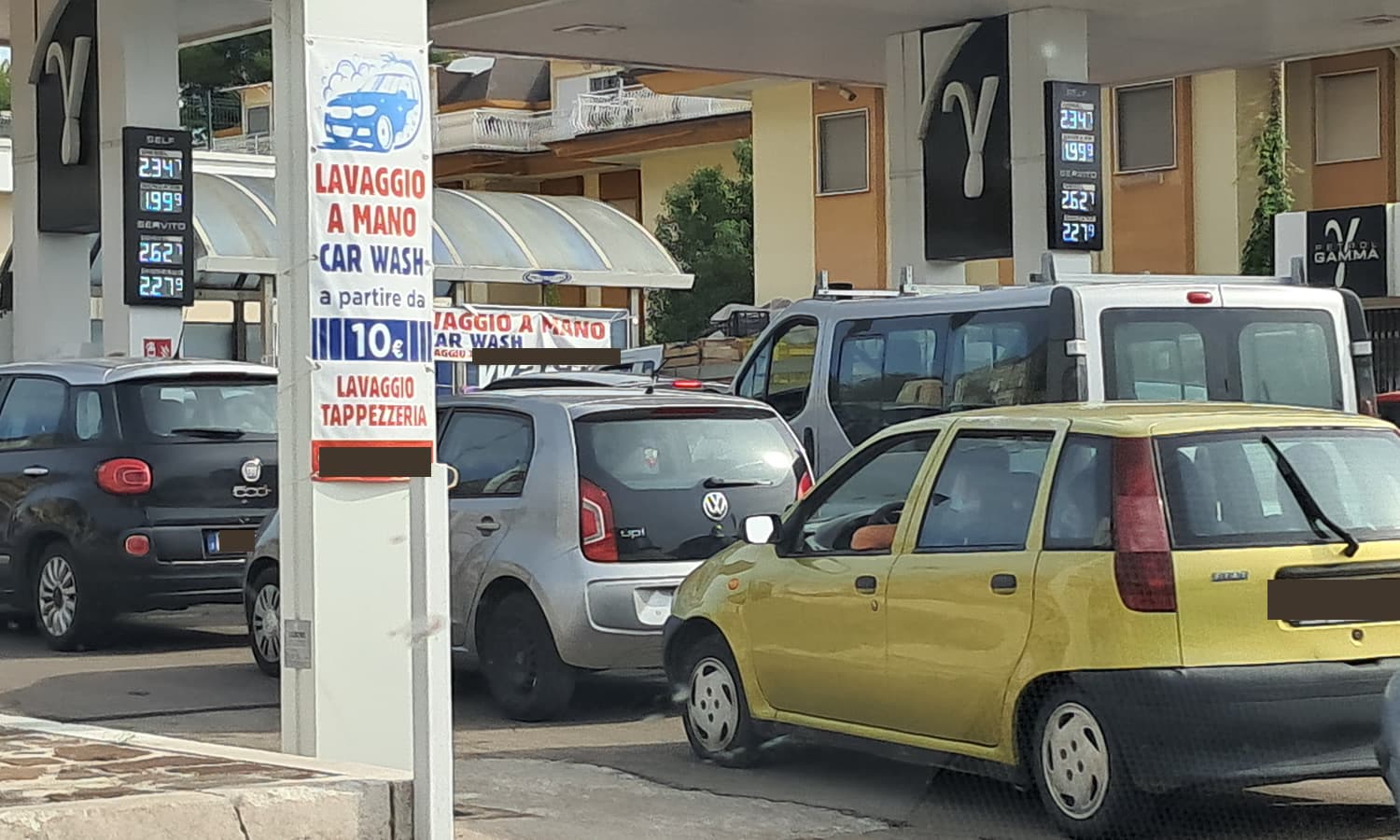 Code ad un distributore a Formia