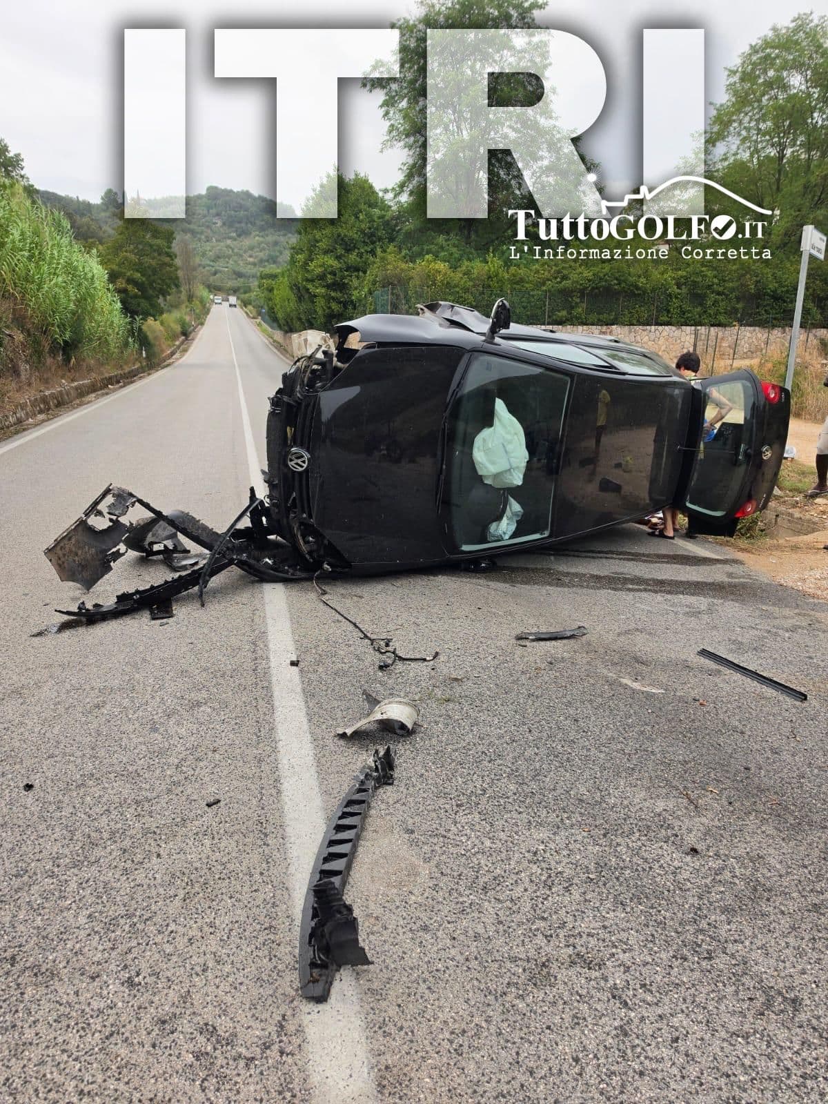 Auto ribaltata