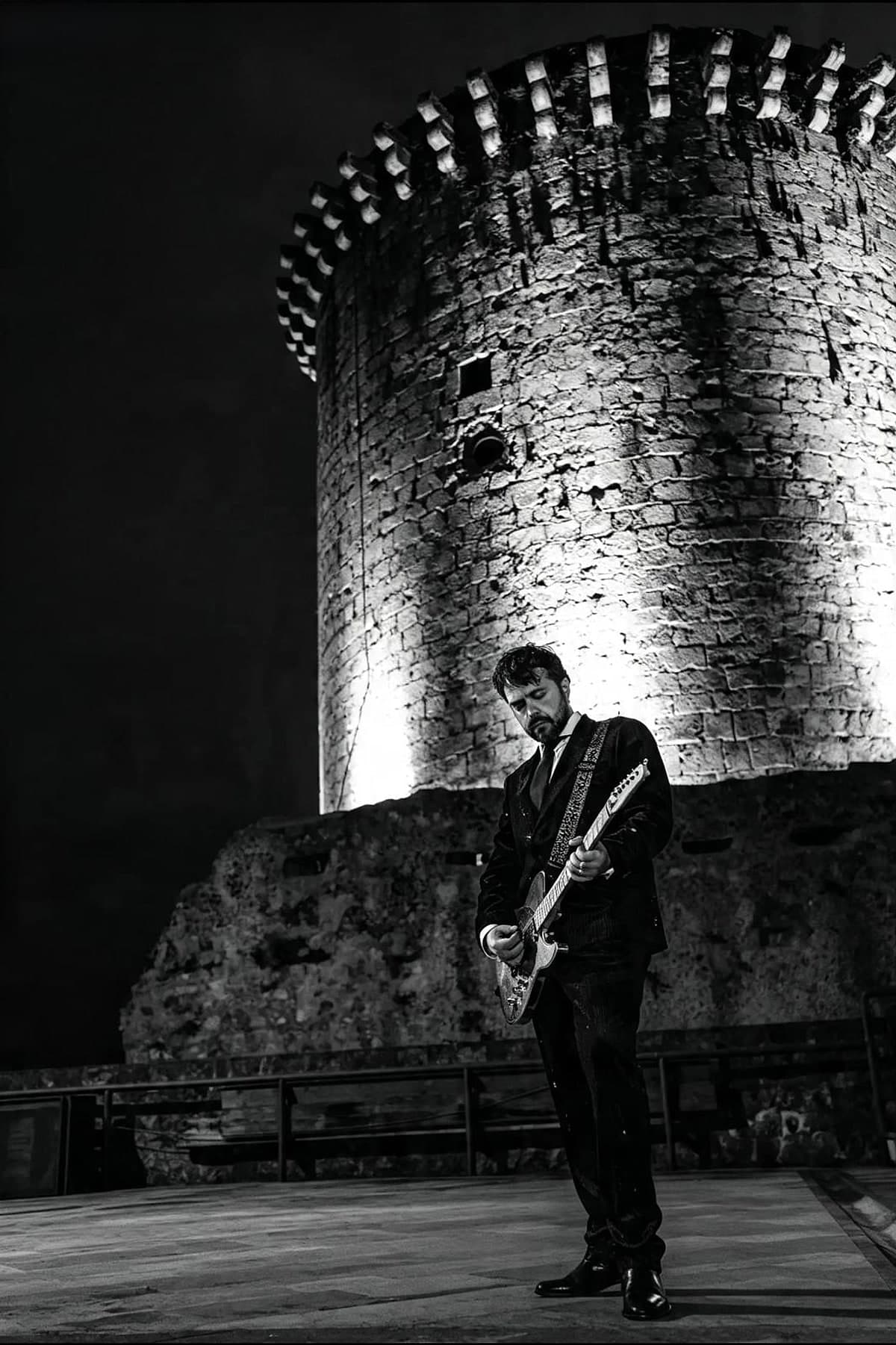 Fondi sotto i riflettori nazionali con il nuovo videoclip di "My way"
