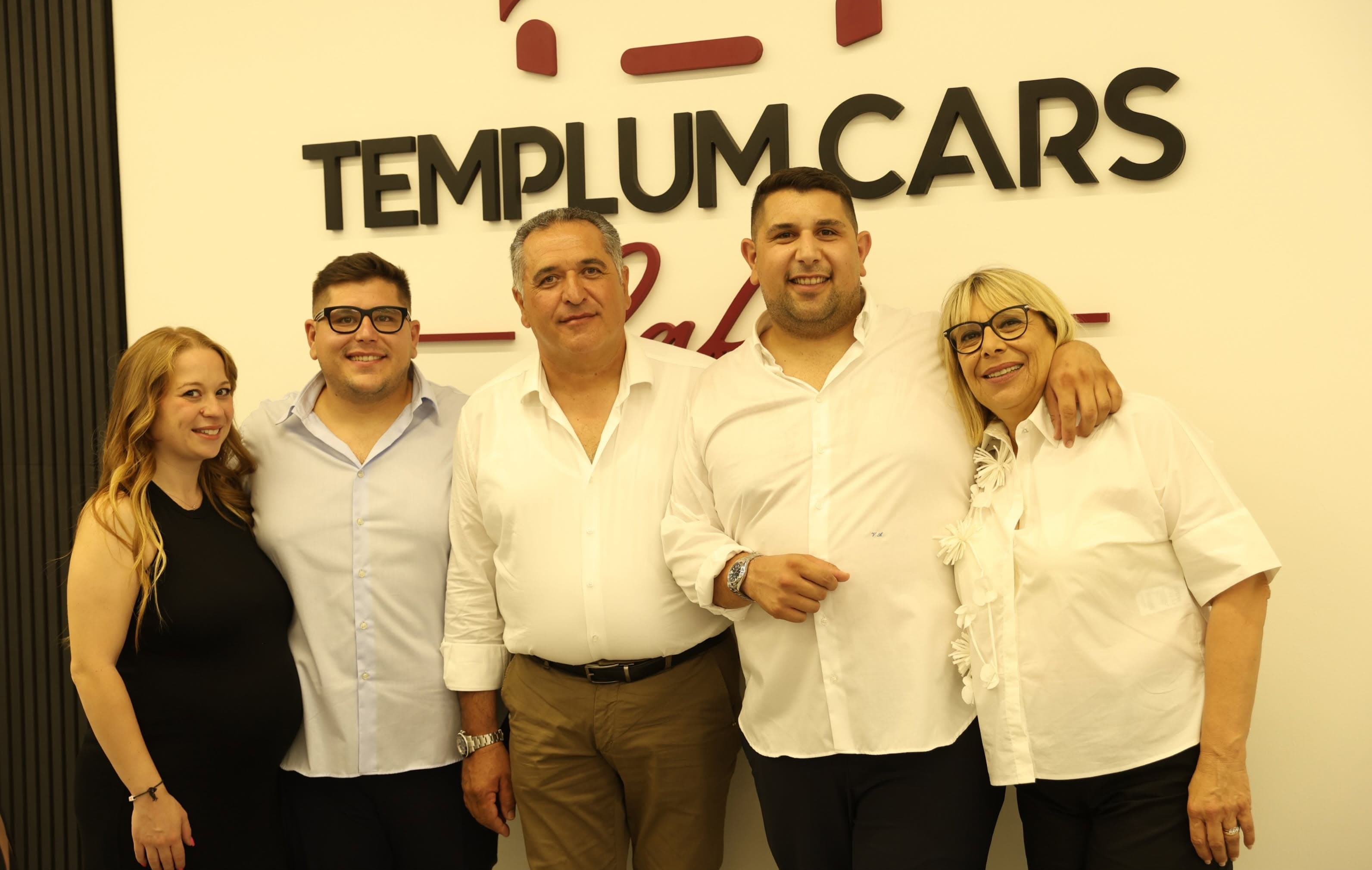 Templum Cars, la famiglia Amendola nel giorno dell'inaugurazione
