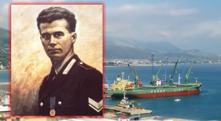 INTITOLARE IL PORTO DI GAETA  AL VICE BRIGADIERE DEI CARABINIERI  SALVO D’ACQUISTO MEDAGLIA D’ORO AL VALOR MILITARE