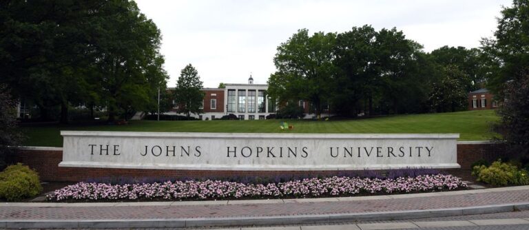 JOHNS HOPKINS UNIVERSITY: L’ITALIA E’ PRIMA AL MONDO PER NUMERO DI MORTI DA COVID-19 RISPETTO AGLI ABITANTI