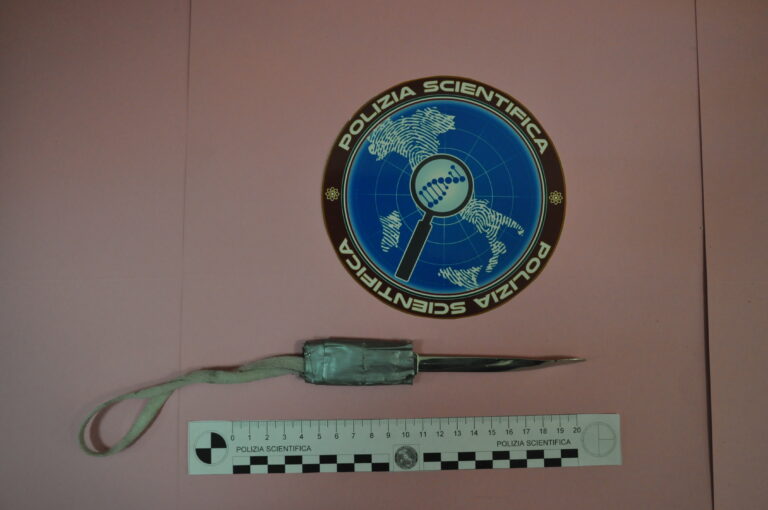 RAPINA AGGRAVATA IN OSPEDALE PER OTTENERE METADONE, SCORTA PER LE FESTIVITA’ NATALIZIE