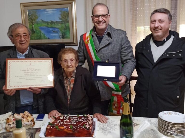 Gaeta: Auguri ad Antonietta. Ha compiuto 100 anni