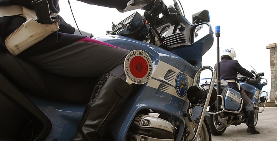 polizia stradale in moto
