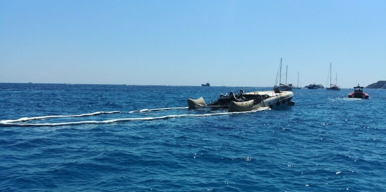 Ponza: Recuperato natante affondato in località Frontone