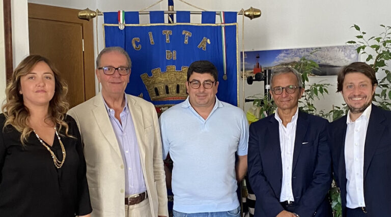 L’incontro tra l’Amministrazione comunale di Formia ed il presidente dell’Ater di Latina, Enrico Della Pietà