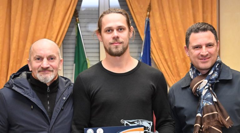 GAETA – FOTO DELLE SCULTURE DI GHIACCIO – È il finlandese Egor Kuklin il vincitore della 6ª edizione del World Ice Art Championship