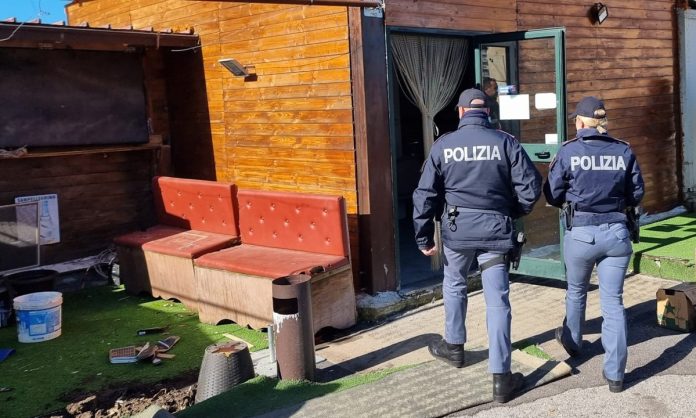 polizia fabbricato sequestro