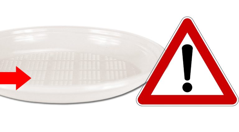 Piatti in plastica richiamati dal Ministero della Salute per rischio migrazione dei materiali