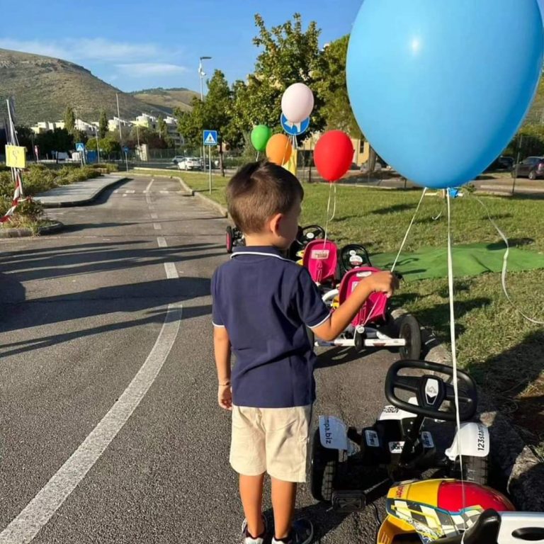 Kart pronti a sfrecciare nel circuito del Parco Nicholas Green di Fondi