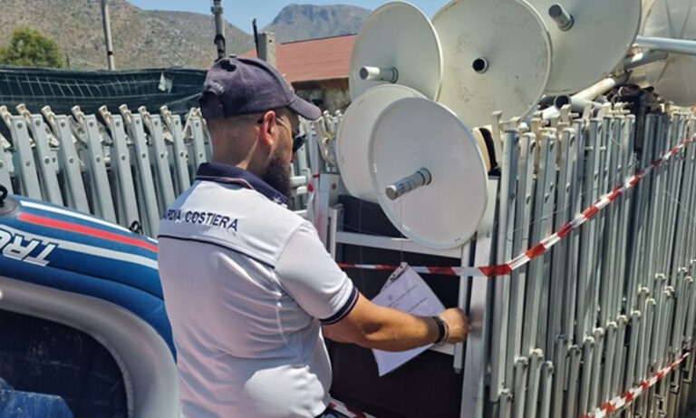 La Guardia Costiera di Gaeta libera la spiaggia per la libera fruizione a Sperlonga