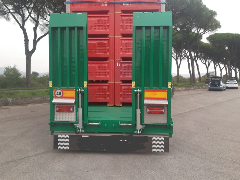 Sequestrato dalla Polizia di Stato un rimorchio agricolo privo di immatricolazione