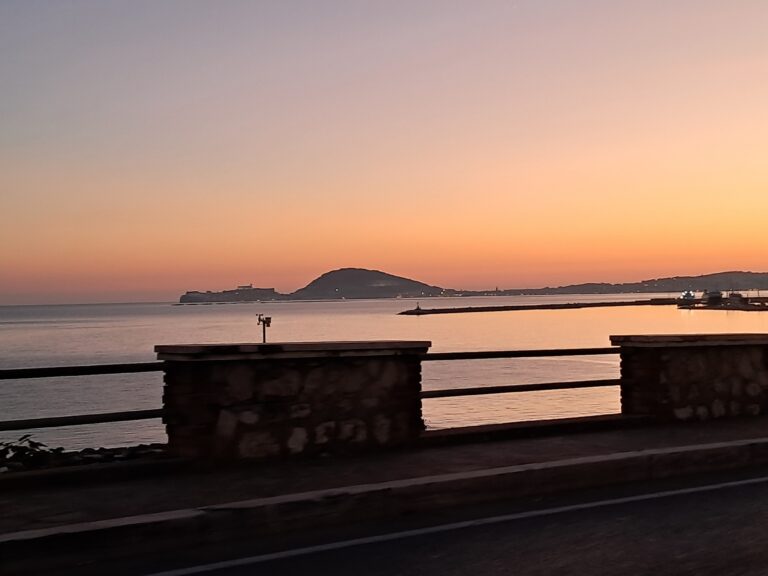 Territorio e identità online: il Golfo tra turismo, economia e nuove narrazioni