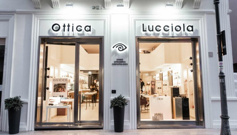 Ottica Lucciola svaligiata nella notte. Ladri in azione