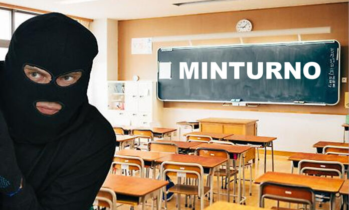 LADRI SCUOLA MINTURNO