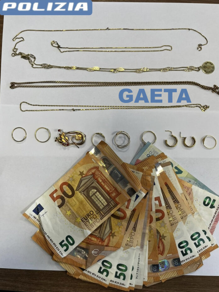 POLIZIA GAETA MONILI SOLDI